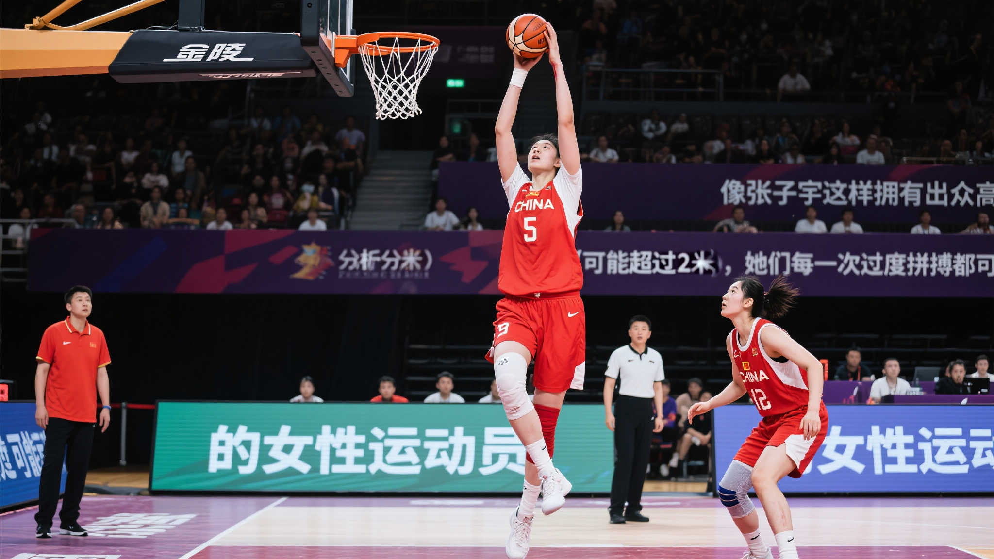 杨毅建议张子宇慎重考虑WNBA之路,身高或成伤病隐忧 杨毅建议张子宇慎重考虑WNBA之路,身高或成伤病隐忧