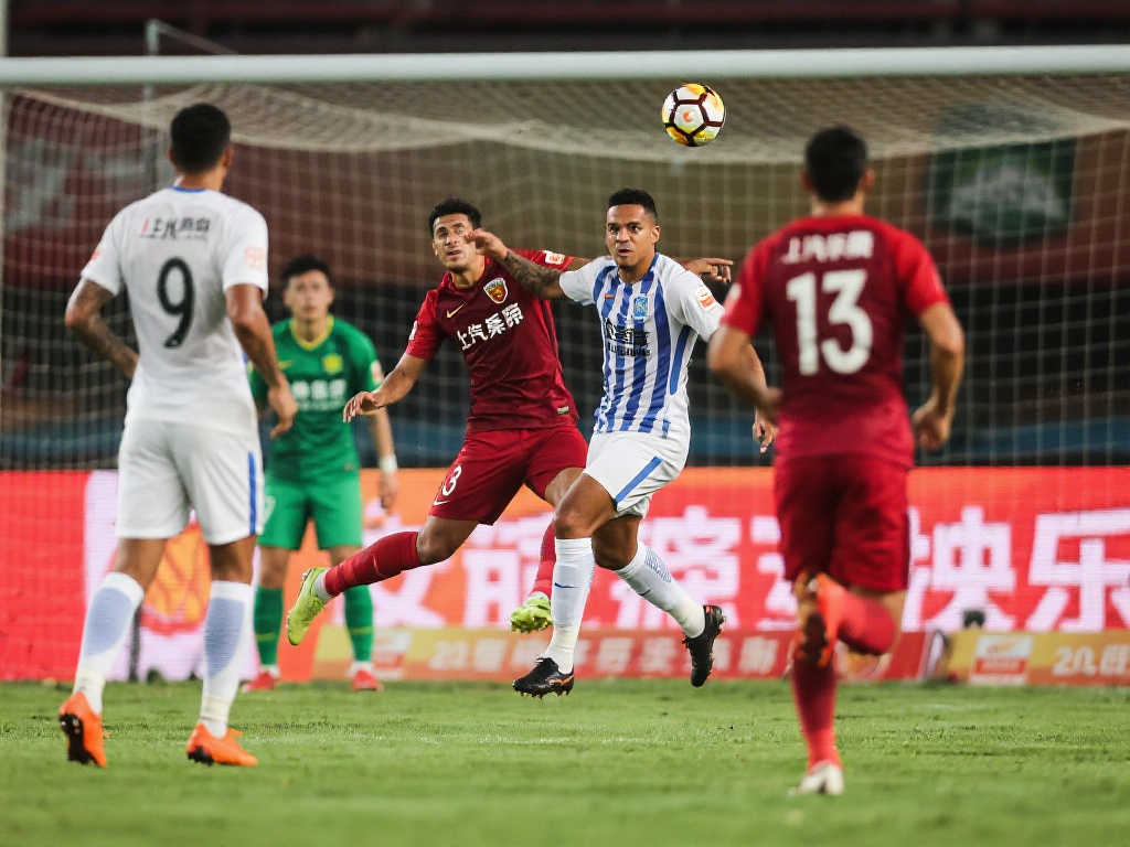 中超外援禁区绝杀,燃爆全场球迷热情 中超外援禁区绝杀,燃爆全场球迷热情